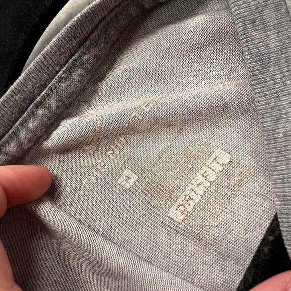 The Nike Tee Men's Dri-Fit Gray Athletic Tee Medium - Picture 3 of 3